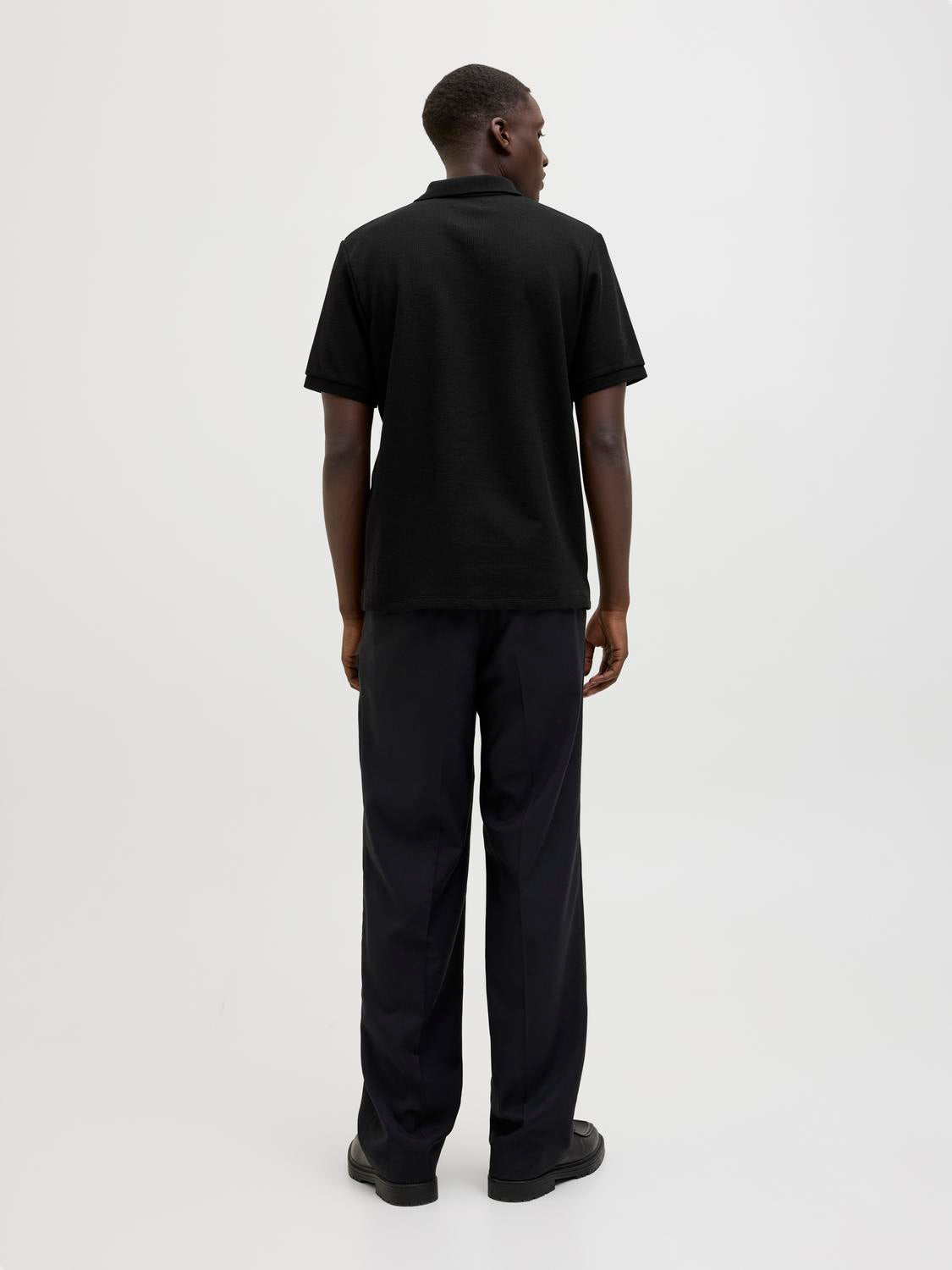 model_shot-back